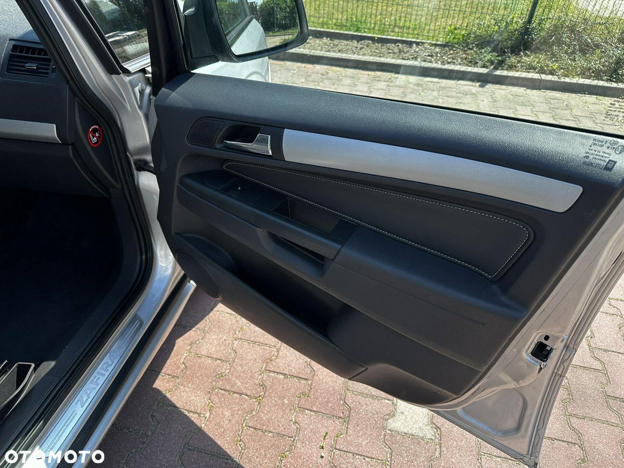 Opel Zafira 1.9 CDTI First Edition - 12