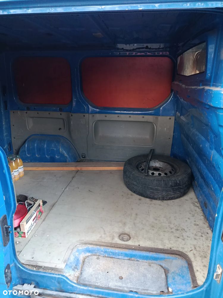 Renault TRAFIC - 11