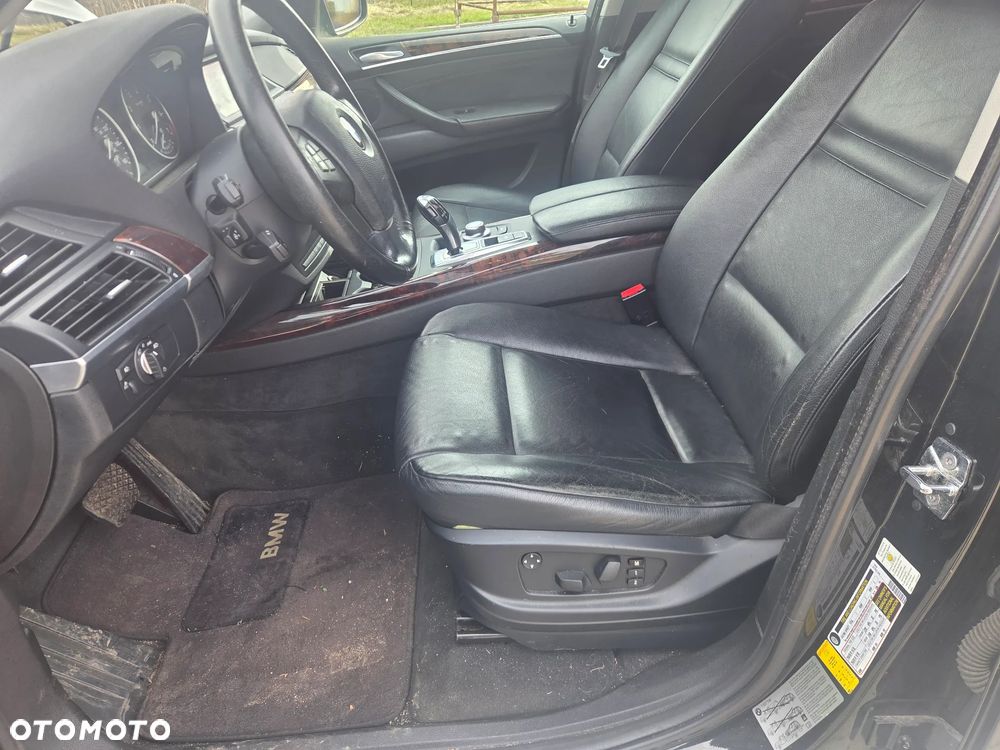 BMW X5 xDrive48i - 17