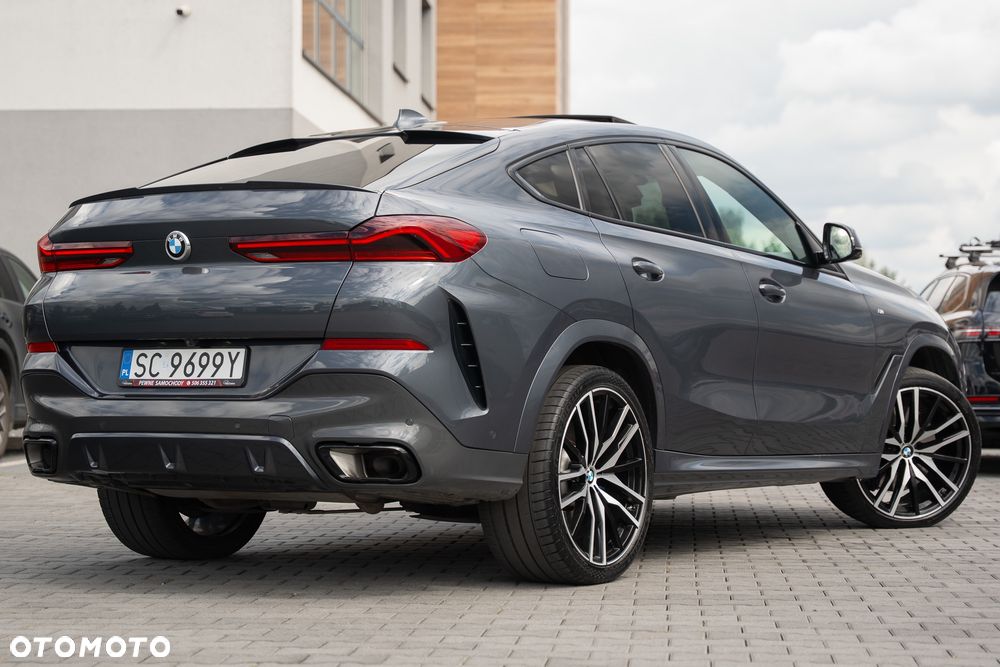 BMW X6 xDrive40d mHEV - 11