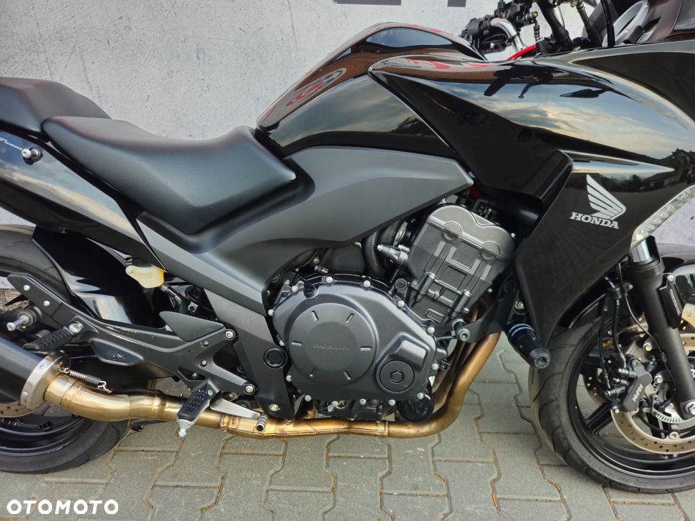 Honda CBF - 24
