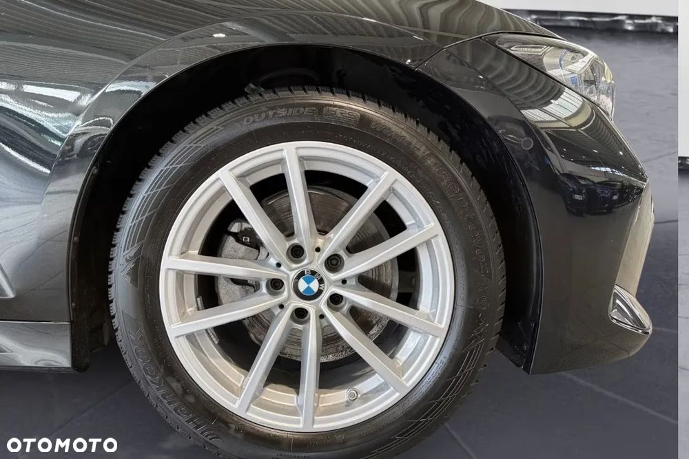 BMW Seria 3 320i - 19