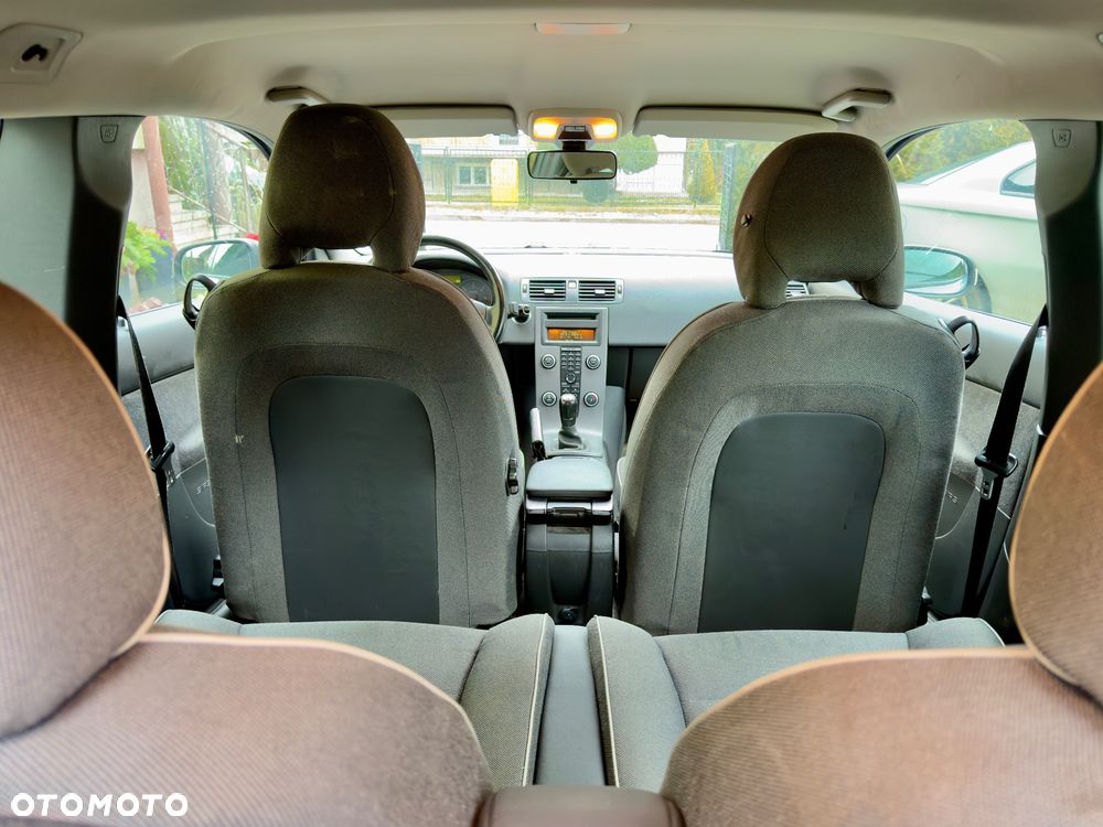 Volvo C30 1.6D Momentum - 5