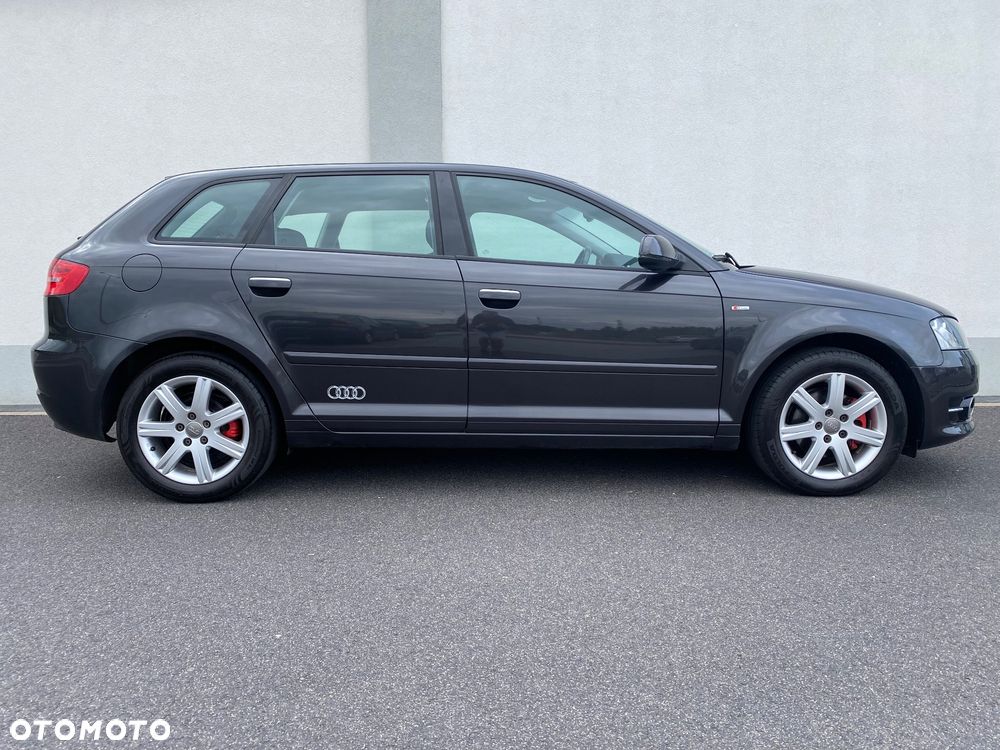 Audi A3 Sportback 2.0 TDI Ambiente - 8