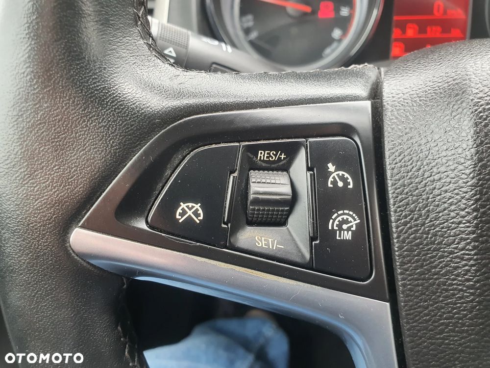 Opel Astra 1.4 Turbo - 18
