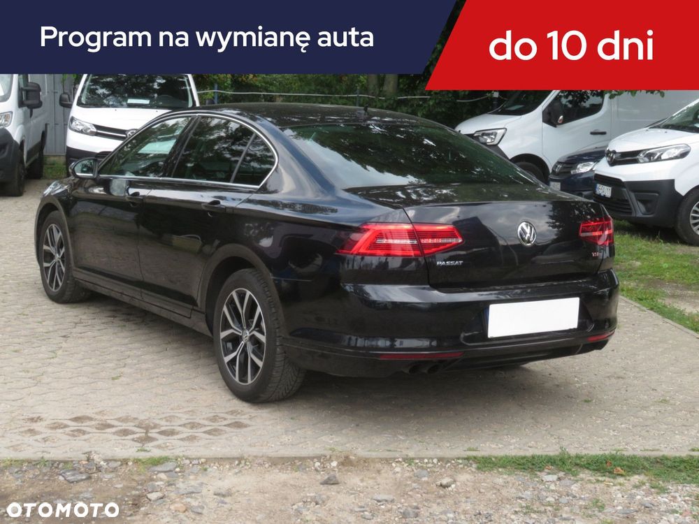 Volkswagen Passat - 6