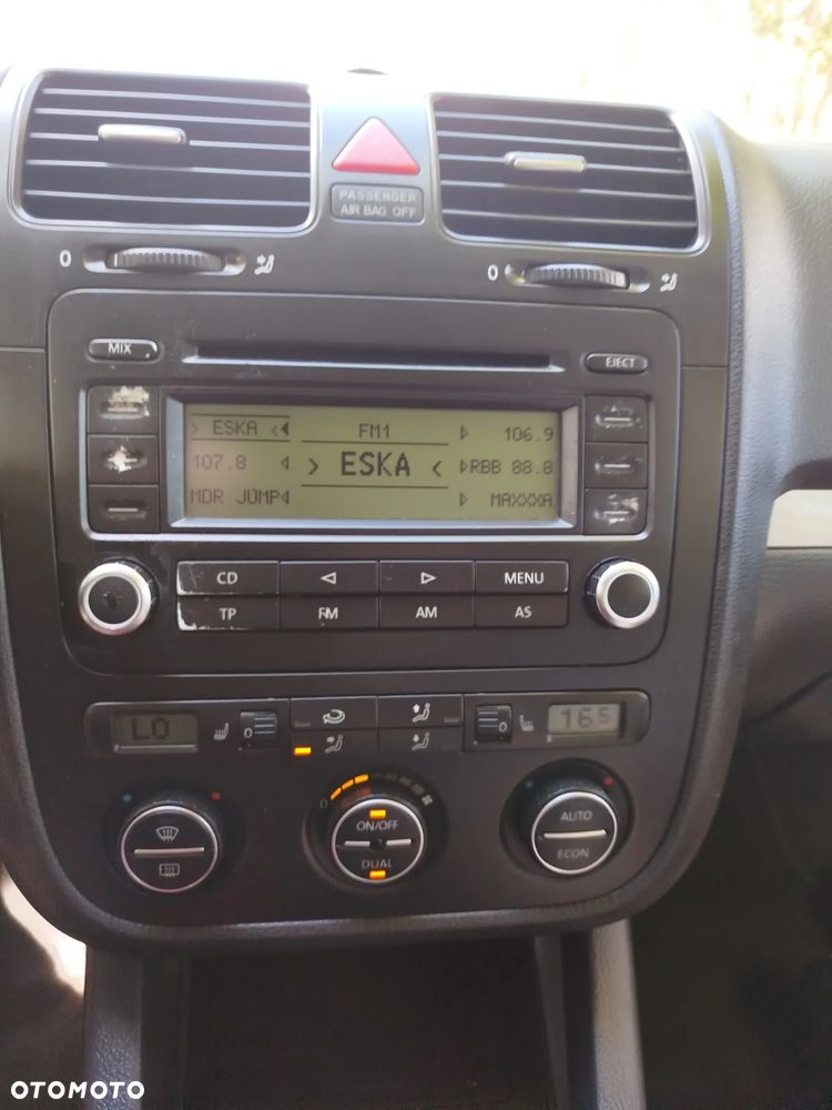 Volkswagen Jetta - 11
