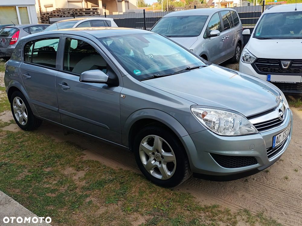 Opel Astra 1.6 Edition Plus - 2