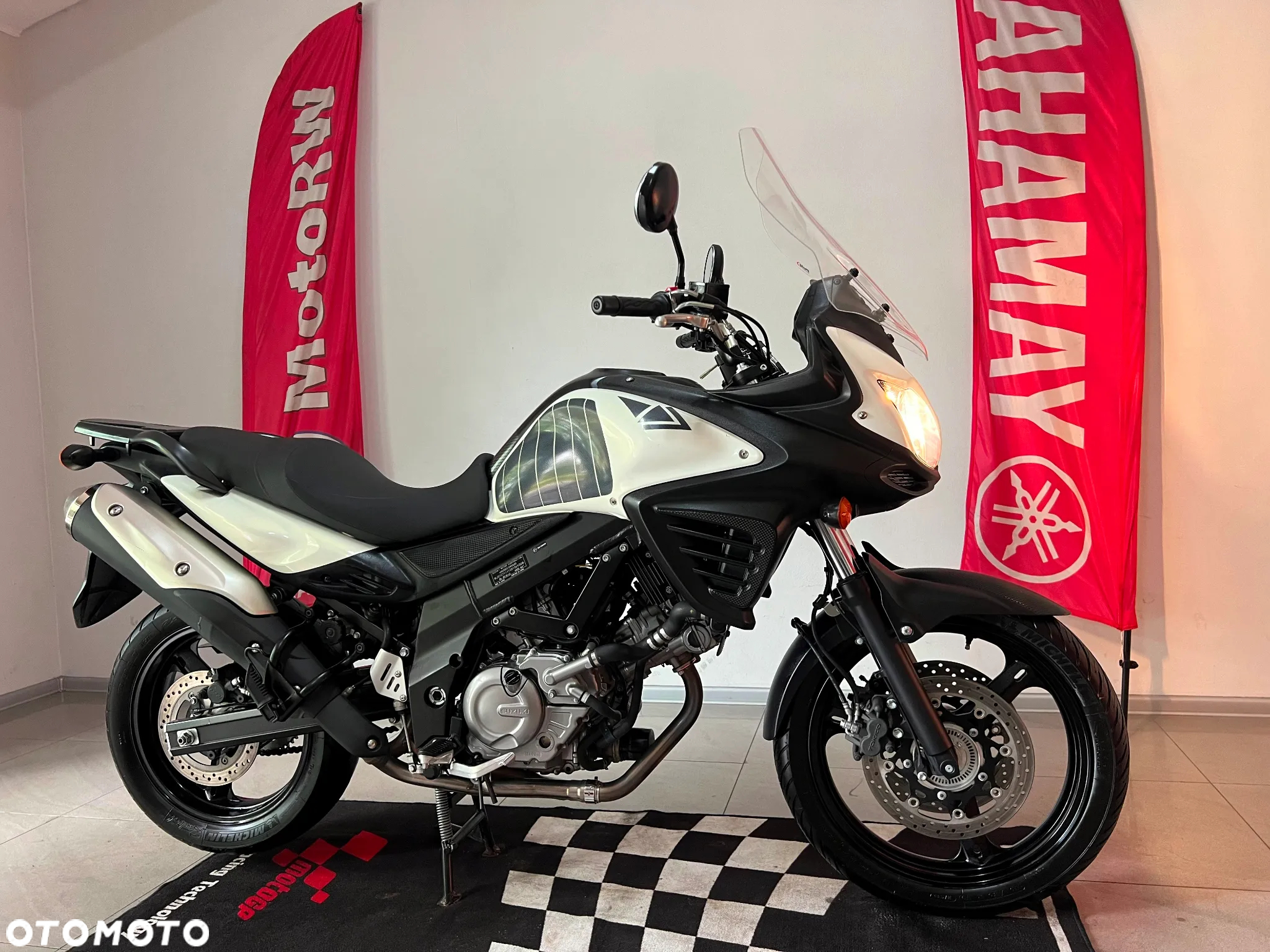 Suzuki DL - 8