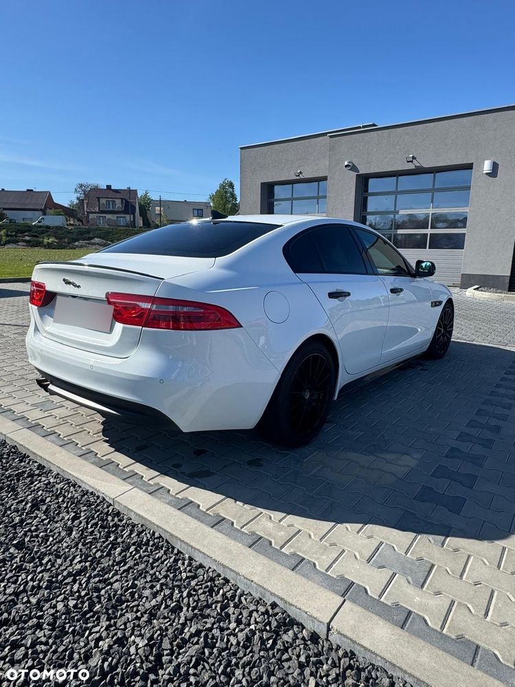 Jaguar XE 20d R-Sport Ingenium Edition - 15