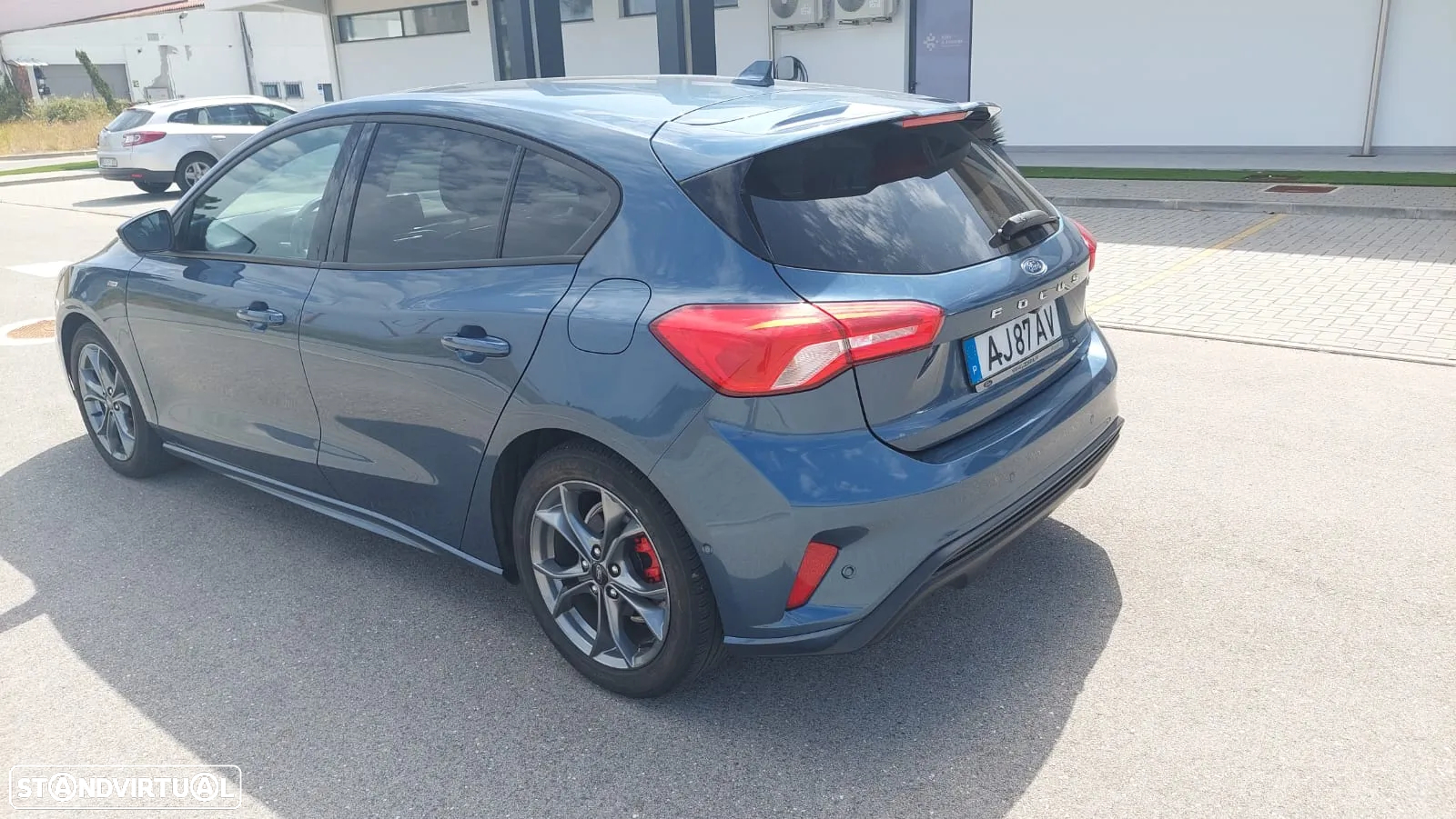 Ford Focus 1.0 EcoBoost MHEV ST-Line X - 10
