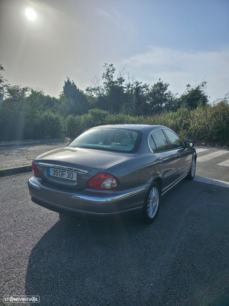 Jaguar X-Type 2.2 Executive - 3
