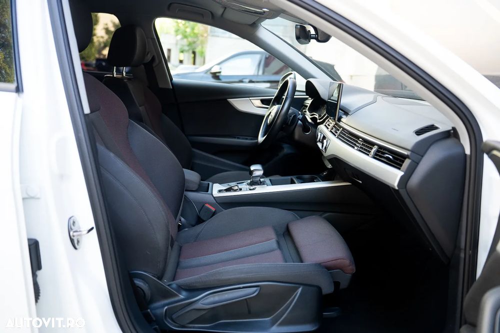 Audi A4 Limuzina 40 TDI S tronic MHEV S Line - 24