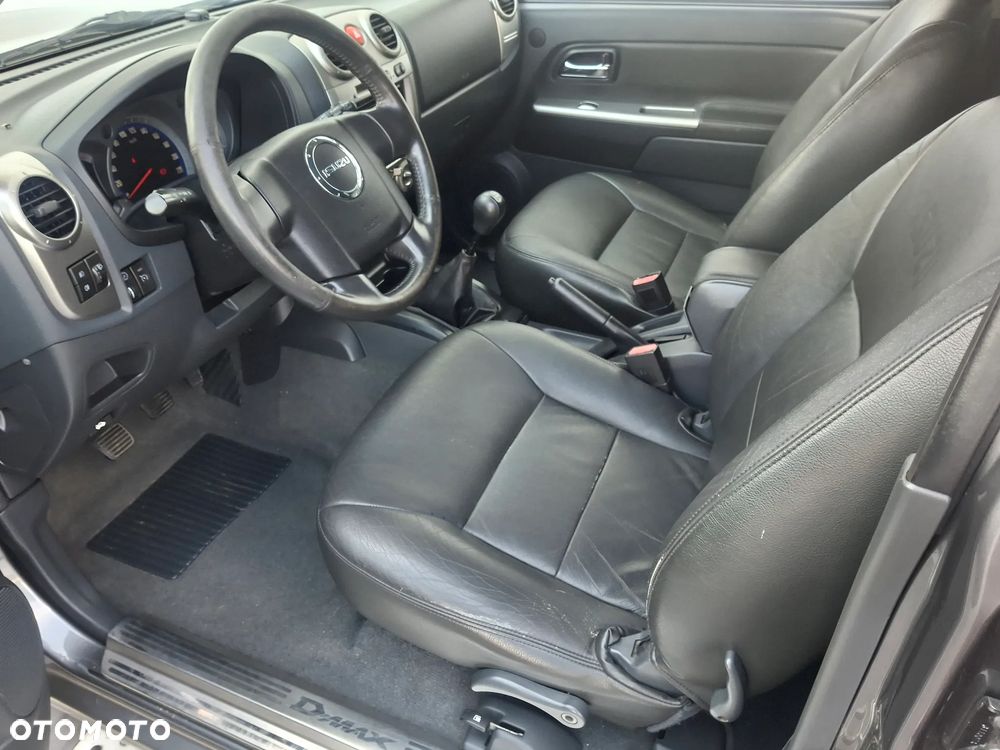 Isuzu D-Max 4x4 Double Cab Custom - 26