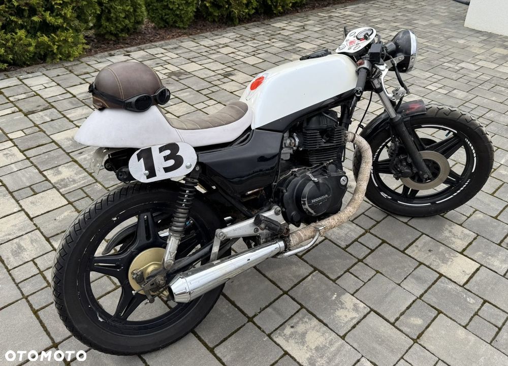 Honda CB - 1