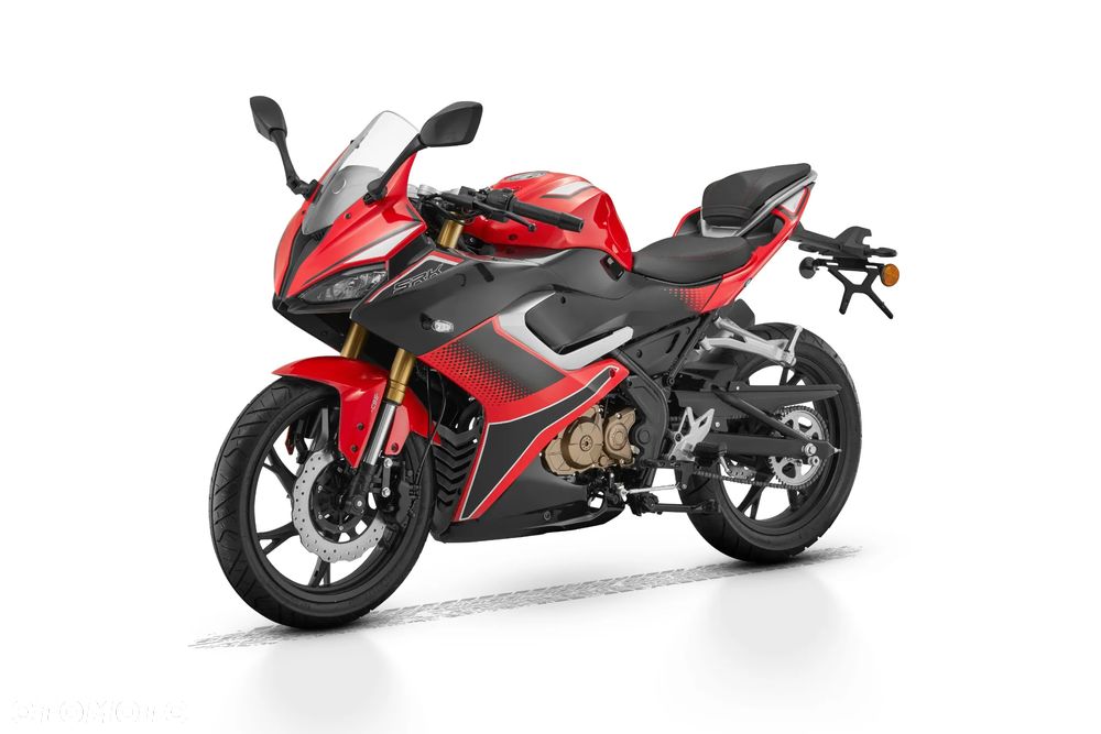 QJMOTOR SRK 125R - 1