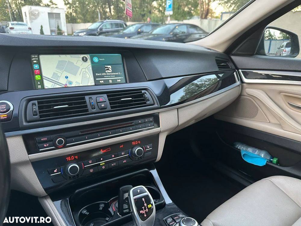 BMW Seria 5 525d xDrive Touring - 14