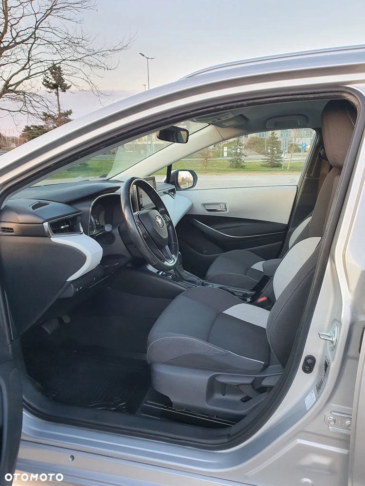 Toyota Corolla - 22