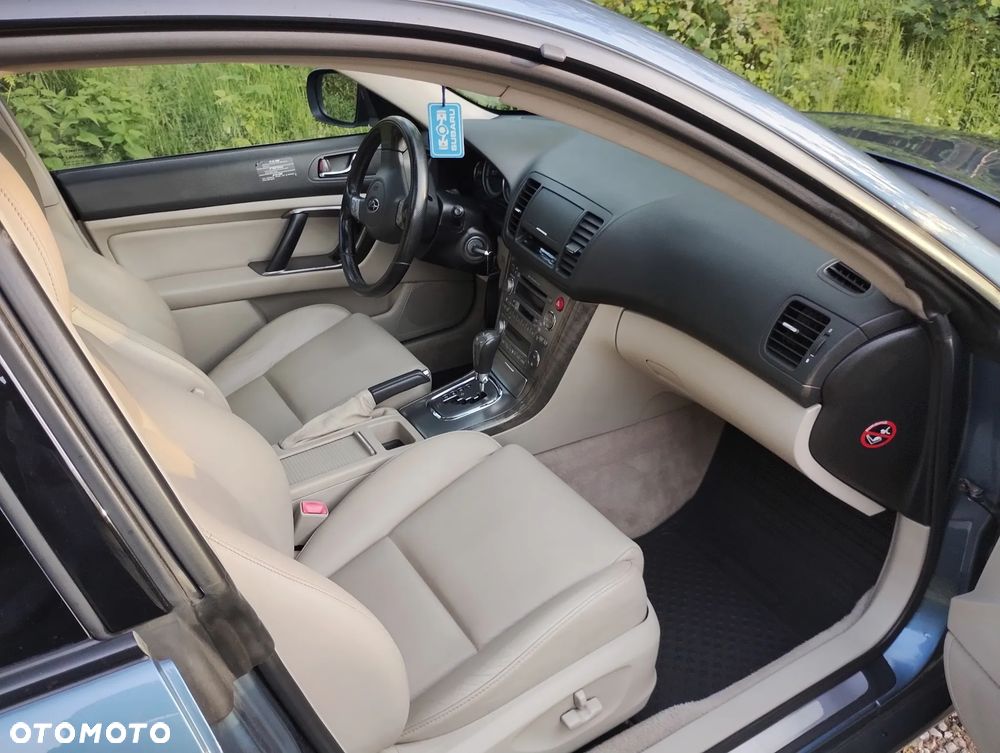 Subaru Outback 3.0 H6 - 20