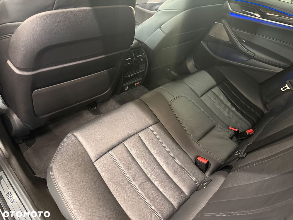 BMW Seria 5 - 13