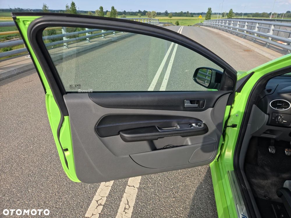Ford Focus - 18