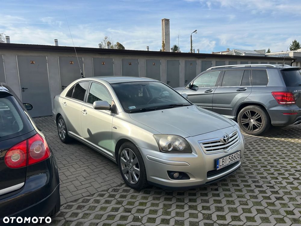 Toyota Avensis 2.2 D-4D Prestige - 2