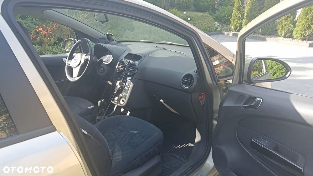 Opel Corsa 1.4 16V Enjoy - 2