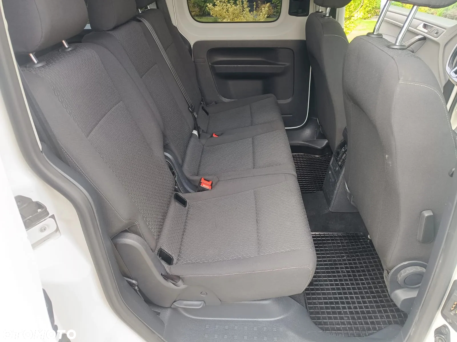 Volkswagen Caddy 2.0 TDI Trendline DSG - 4