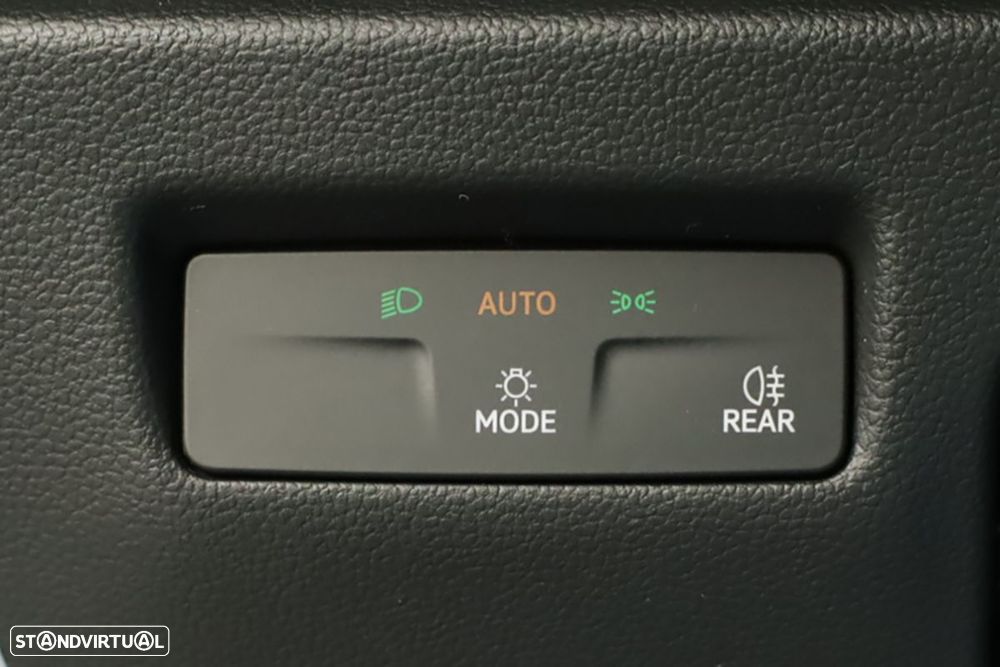 VW Passat Variant 1.5 TSI eHybrid DSG - 18