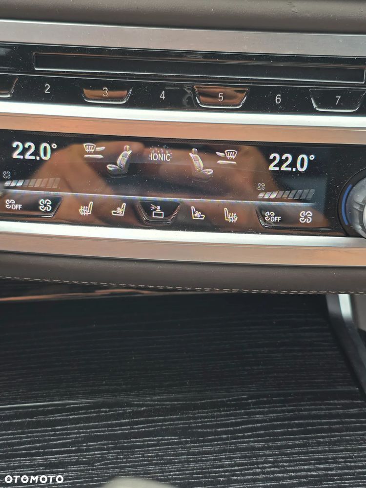 BMW Seria 7 M760Li xDrive - 33