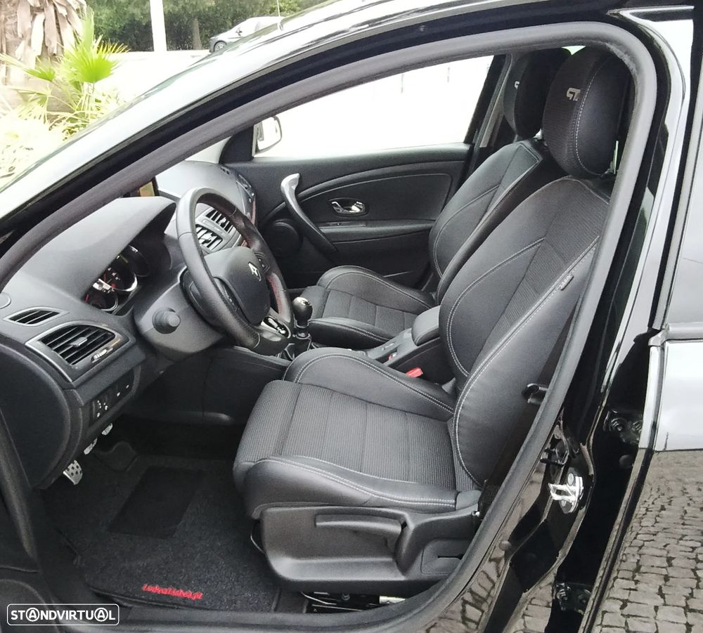 Renault Mégane Sport Tourer 1.5 dCi GT Line SS - 13