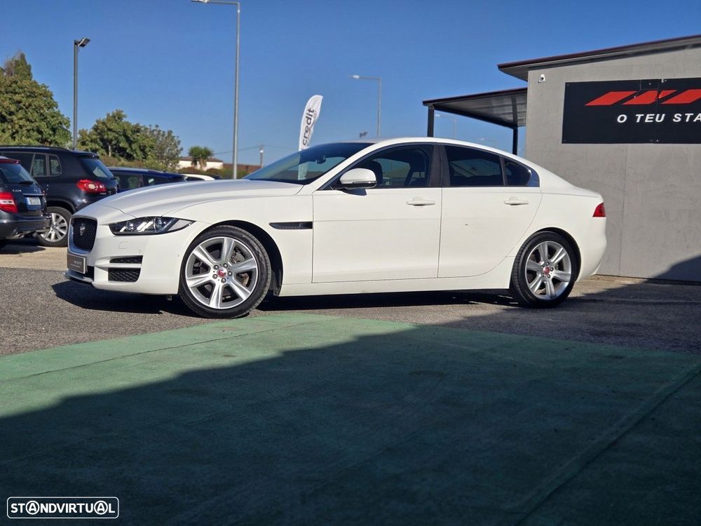 Jaguar XE 2.0 D Pure Aut. - 2