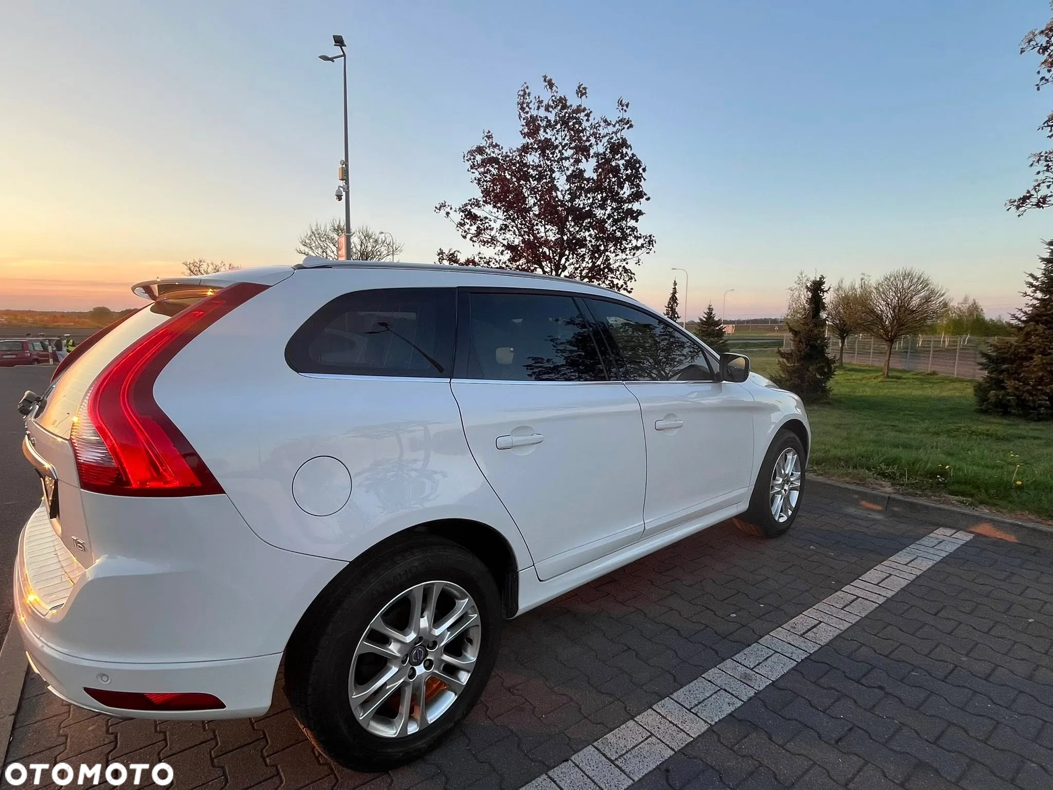 Volvo XC 60 T5 Momentum - 4