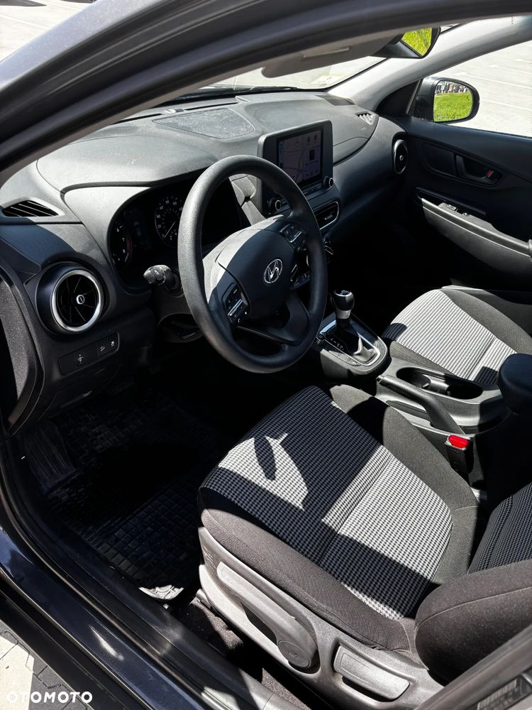 Hyundai Kona - 11