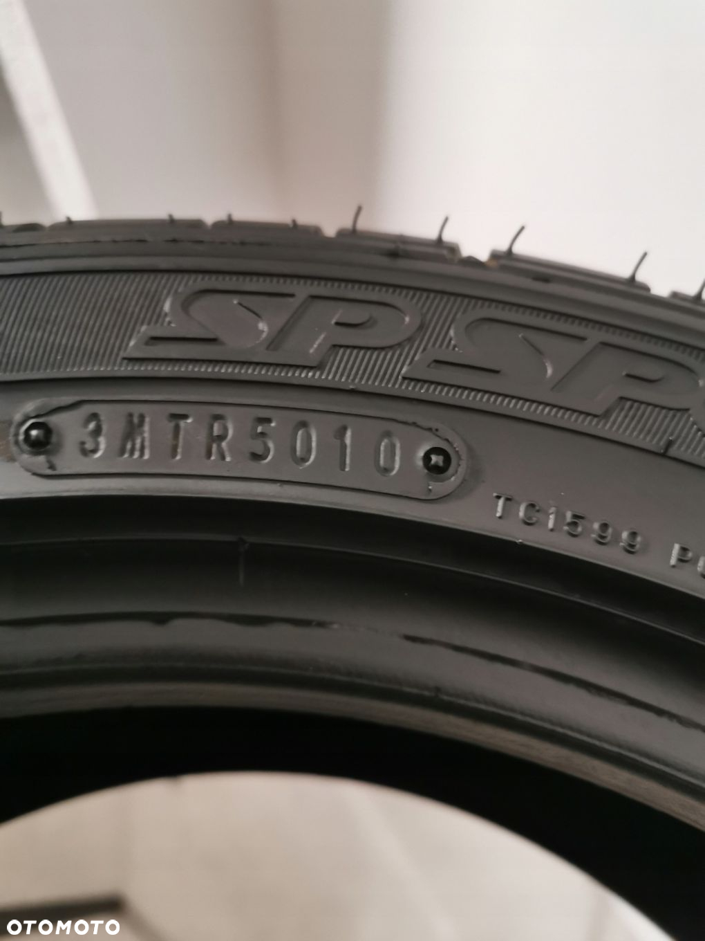 1x barum bravuris 215/40r16 opona letnia 6,8mm 4979 - 4