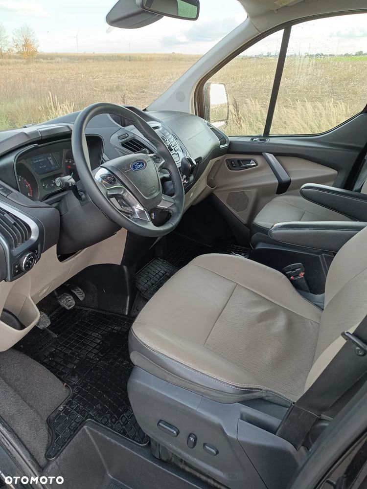 Ford Tourneo Custom - 5