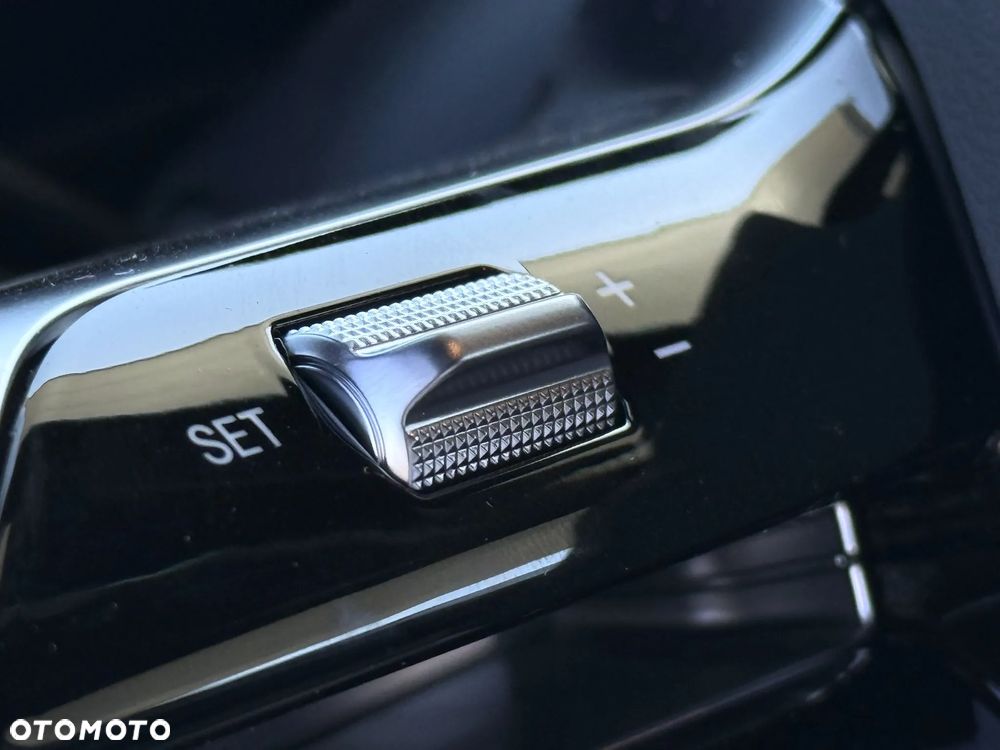 Mercedes-Benz GLB - 19