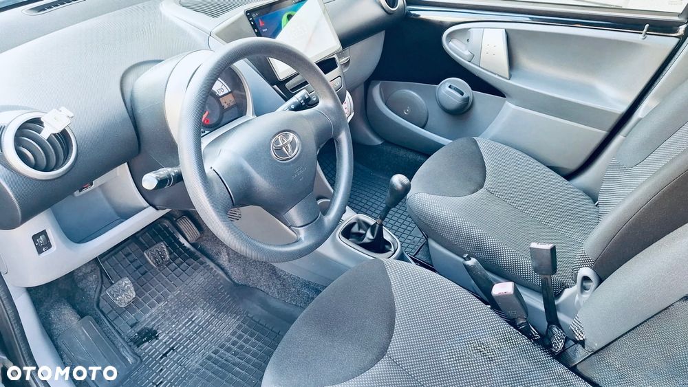 Toyota Aygo - 11