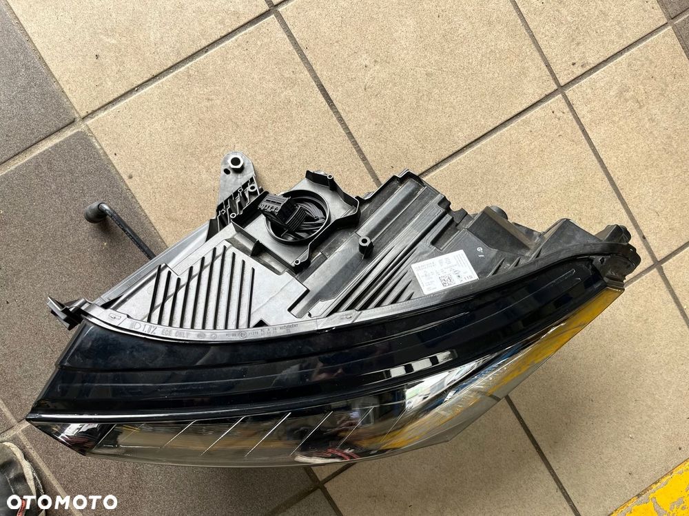 Lampa lewa przednia SKODA ENYAQ CRYSTAL LIGHTNIG - 4