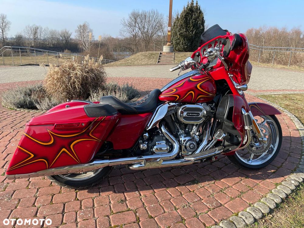 Harley-Davidson CVO Street Glide - 6