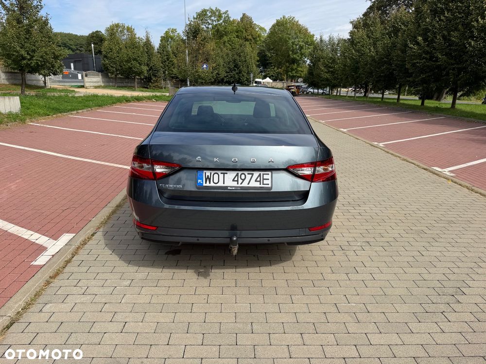 Skoda Superb 2.0 TSI DSG Style - 7