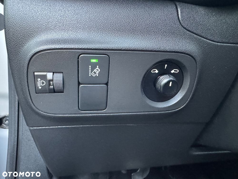 Citroën C3 BlueHDi 100 S&S SHINE - 13