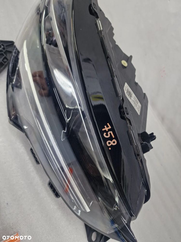 OPEL CORSA F 19- PRAWA ZWYKŁA LAMPA PRZEDNIA PRZÓD , NR 39162949 , NR AUKCJI LA758 - 6