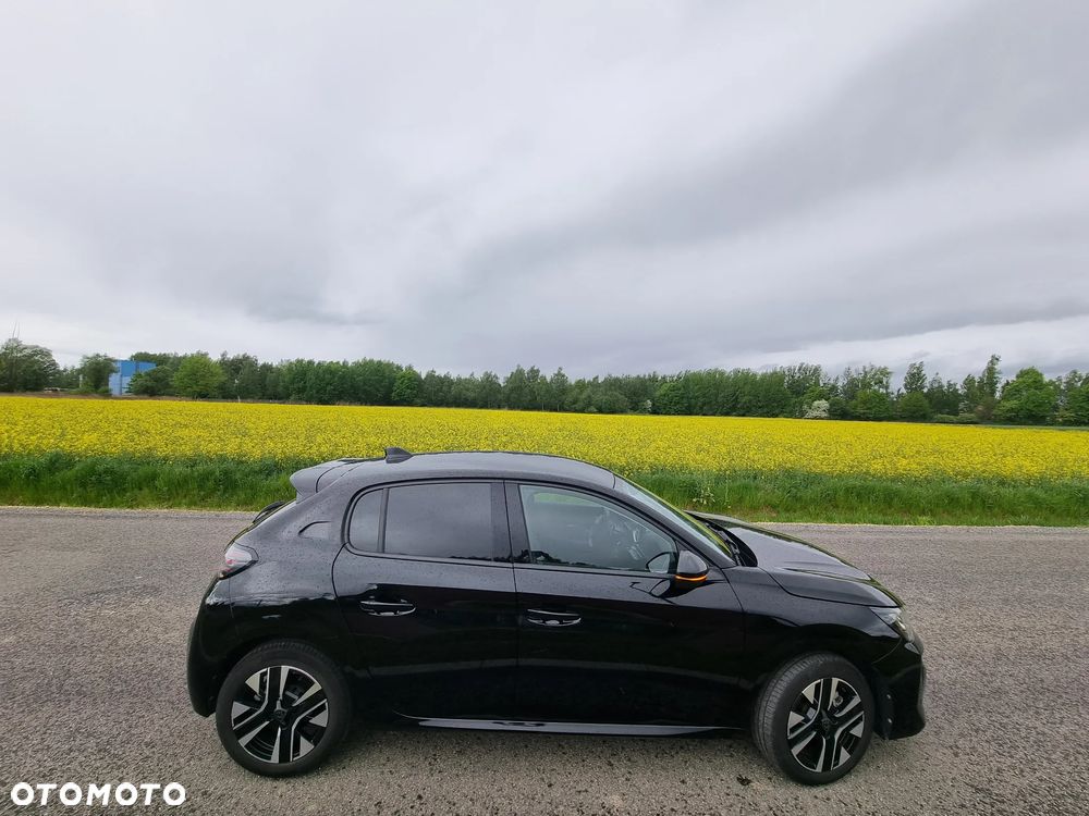 Peugeot 208 - 18