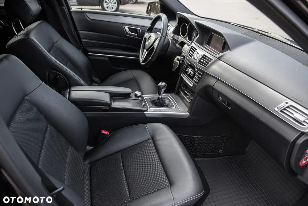 Mercedes-Benz Klasa E 200 CDI Avantgarde - 30
