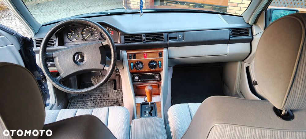 Mercedes-Benz W124 (1984-1993) - 8