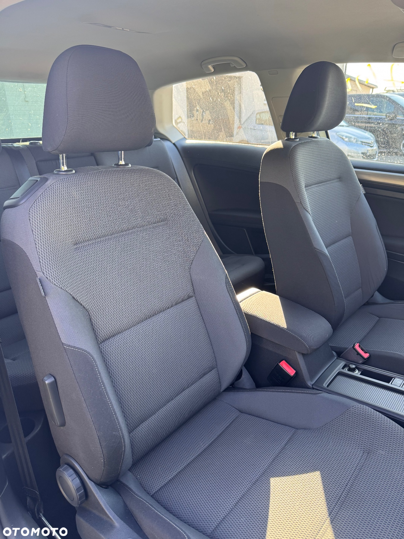 Volkswagen Golf 1.6 BlueTDI Comfortline - 13