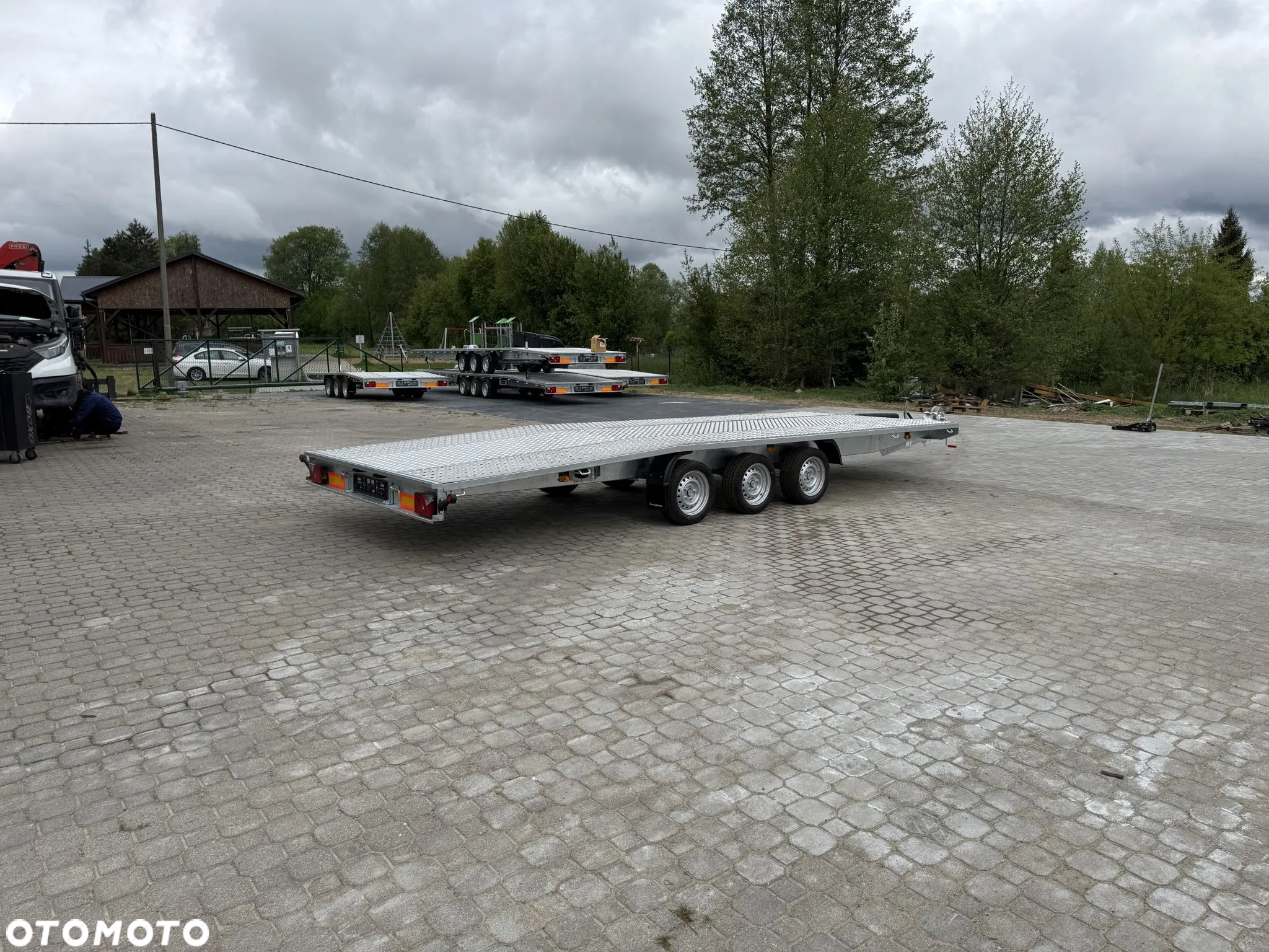 Niewiadów Nowa Laweta Jupiter 600x210 3500kg na suv bus Dostawa - 2
