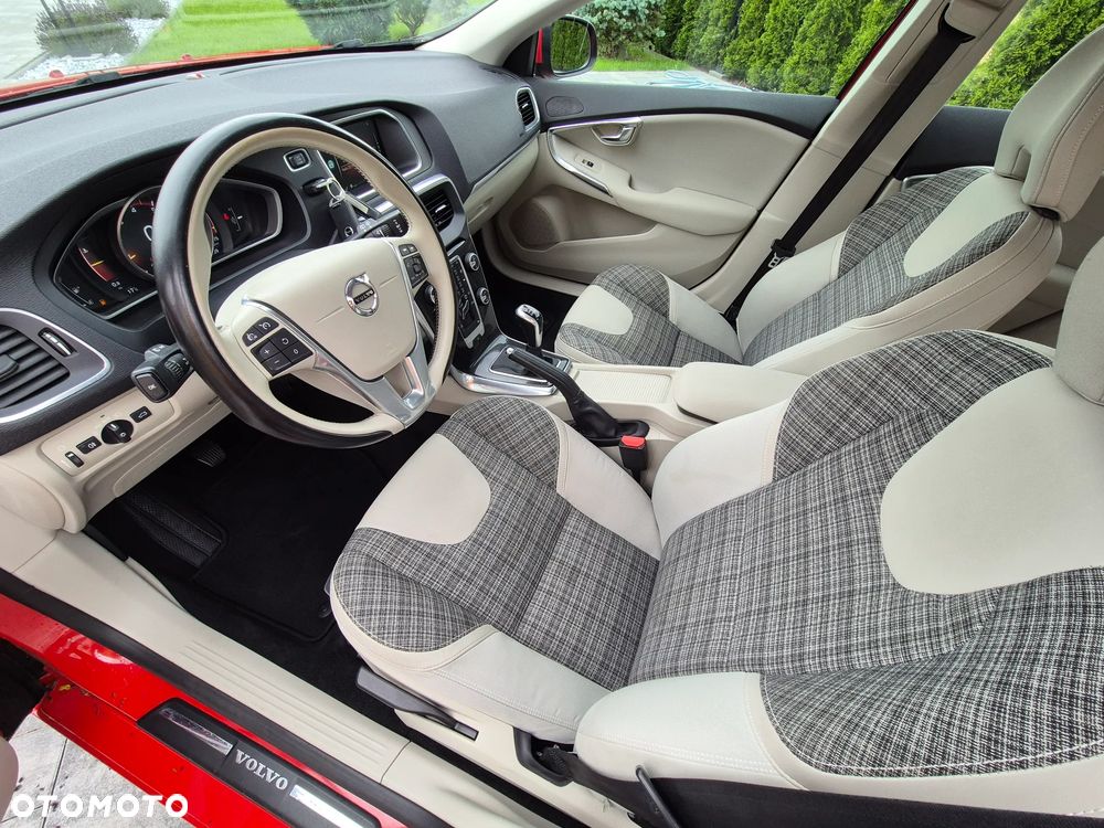 Volvo V40 T2 Drive-E Momentum - 13