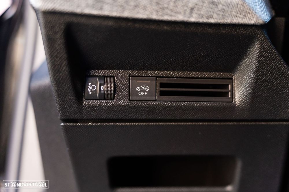 Peugeot 3008 Hybrid 136 e-DSC6 Allure - 25